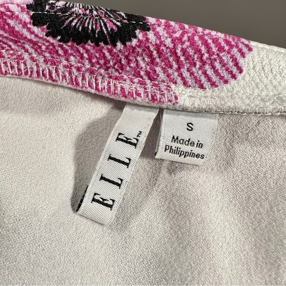 Elle White Purple / Blue Floral Jacquard Short Sleeve Peplum Blouse Size Small - Picture 2 of 8